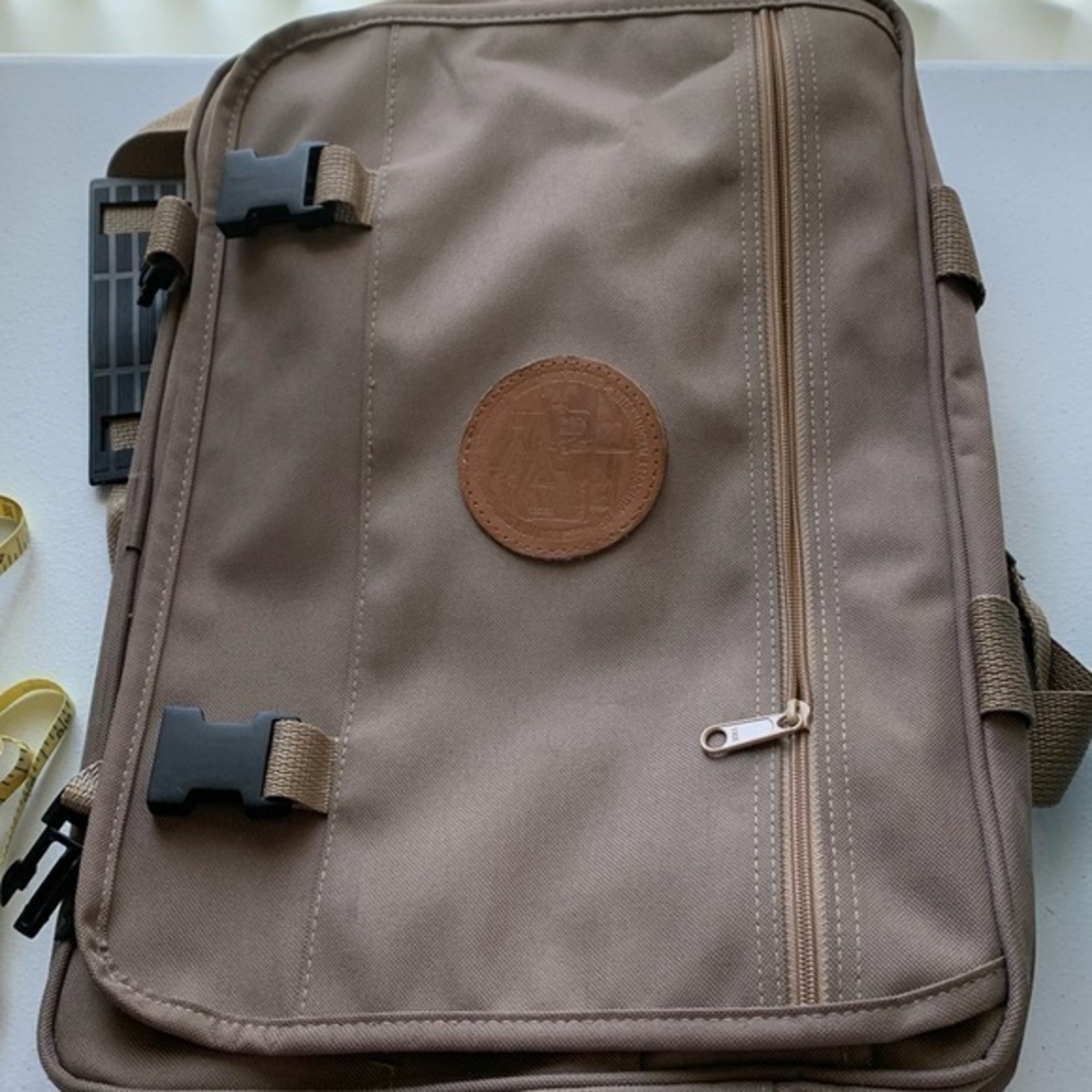 Travel Bag, Good Condition., lots of storage options. Handles & Shoulder Straps
